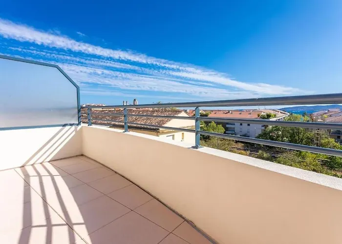 Апартаменты Appt 120m2 Vue 2 Min Du Centre